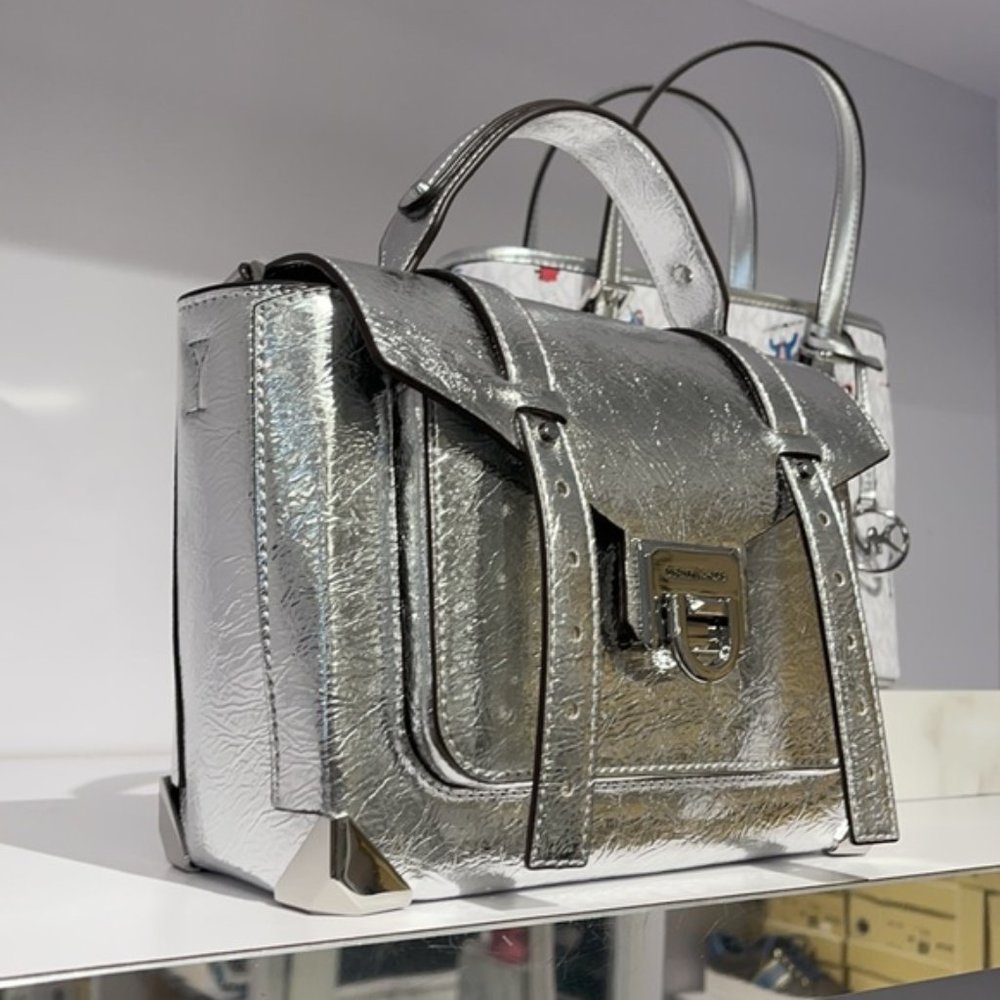 Michael Kors Manhattan Medium School Satchel - Picture 10 of 16